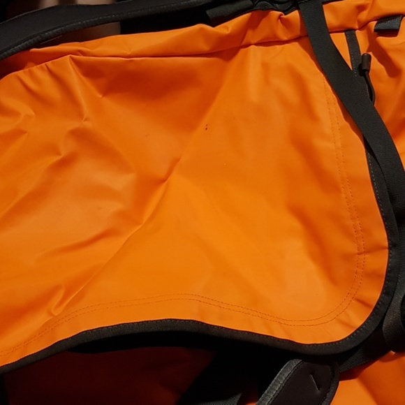 🚫SOLD🚫 The North Face Base Camp Duffel XL 132L - Picture 2 of 5